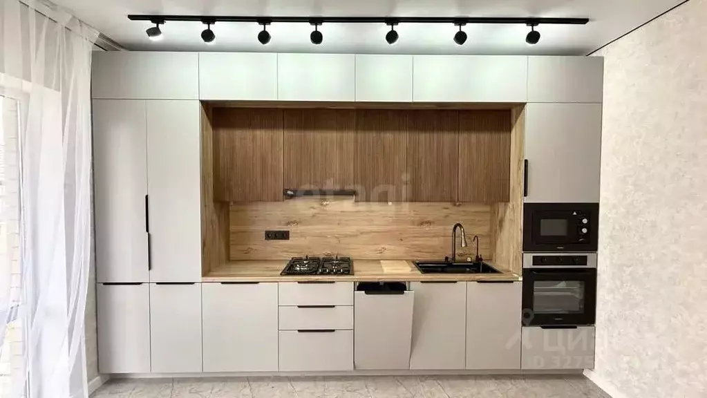 Дом в Ставропольский край, Михайловск Шпаковский район, ул. Александра ... - Фото 1