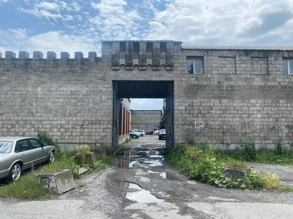 Помещение свободного назначения в Северная Осетия, Владикавказ ул. ... - Фото 1