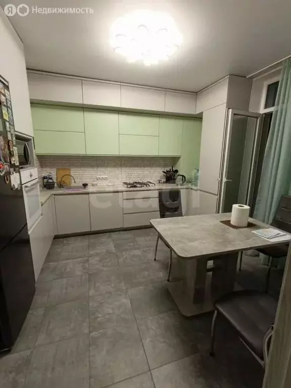 3-комнатная квартира: Калининград, улица Виктора Денисова, 16к1 (87.9 ... - Фото 2