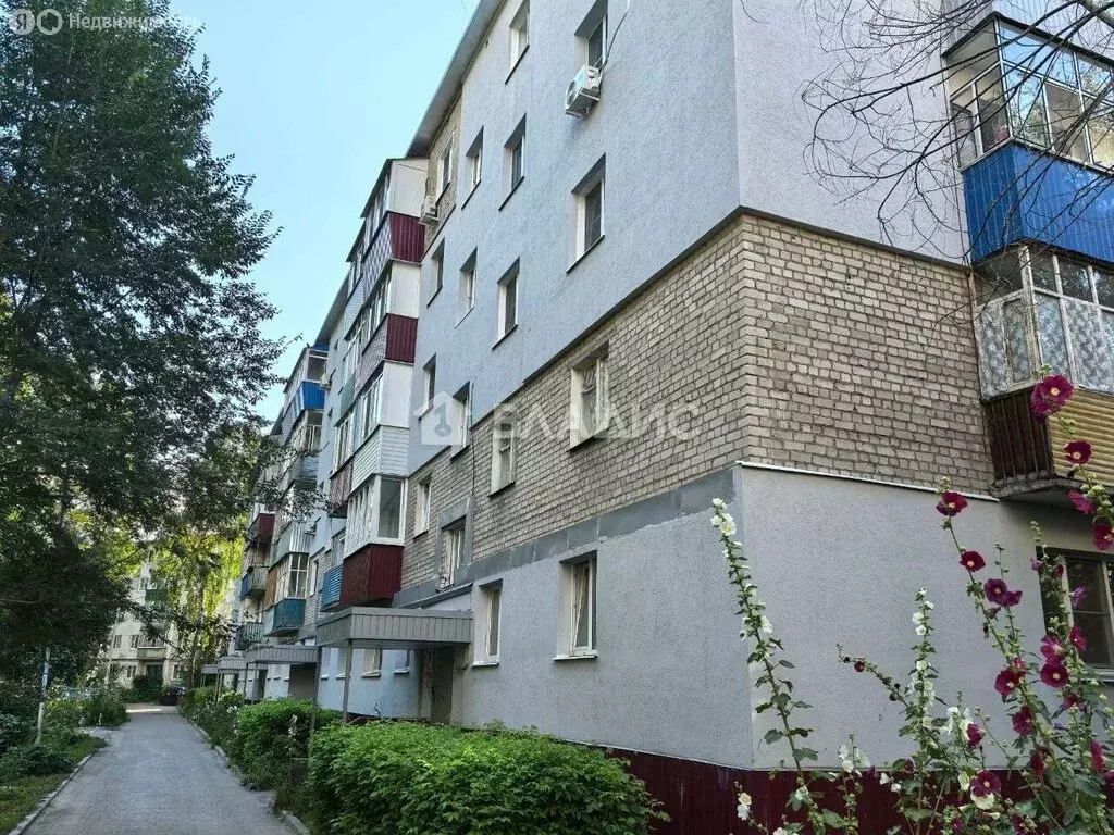 3-комнатная квартира: Пенза, улица Карпинского, 7 (49.8 м) - Фото 0