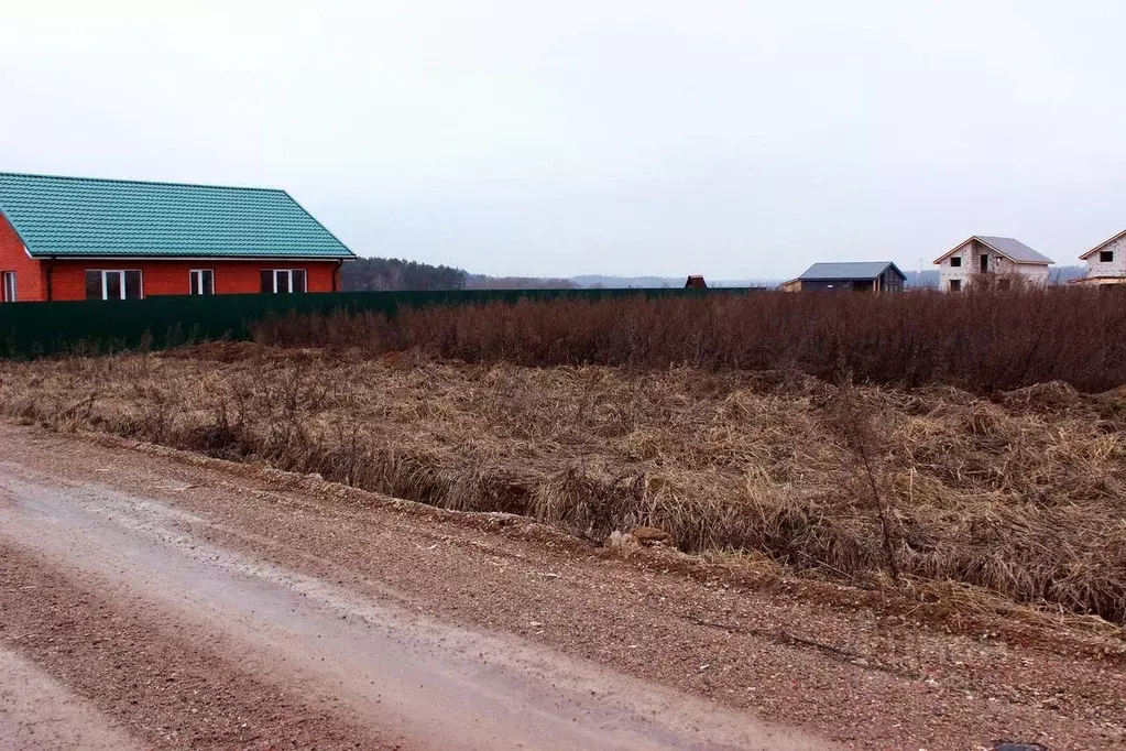 Участок в Крым, Симферопольский район, Гвардейское пгт ул. Гагарина ... - Фото 1