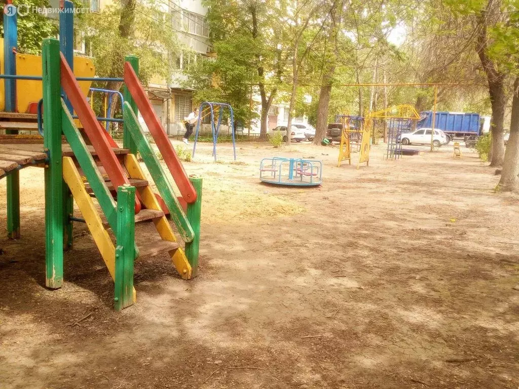 3-комнатная квартира: Самара, улица Антонова-Овсеенко, 4 (56.2 м) - Фото 1