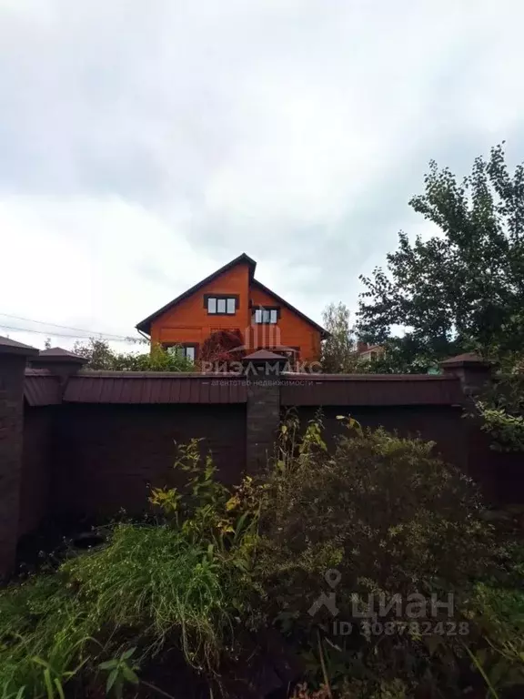 Дом в Брянская область, Брянск пер. Тургенева, 18 (217 м) - Фото 1