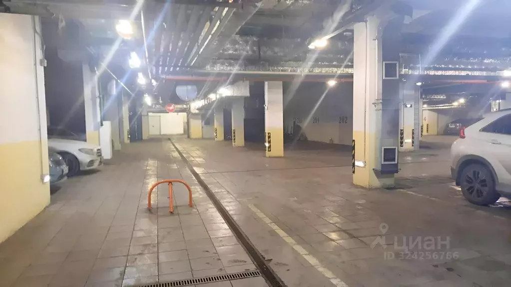 Гараж в Москва Озерная ул., 9 (14 м) - Фото 2