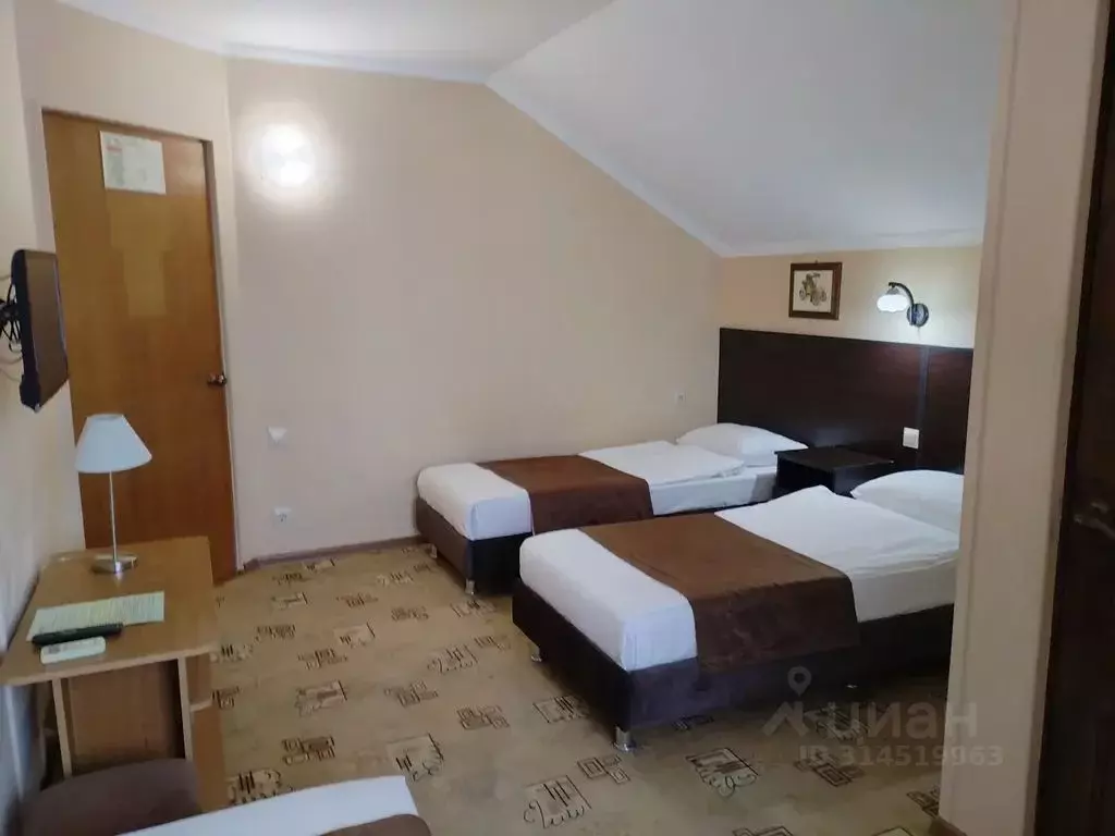 Комната Краснодарский край, Сочи Адлер жилрайон, ул. 8 Марта, 23А - Фото 1