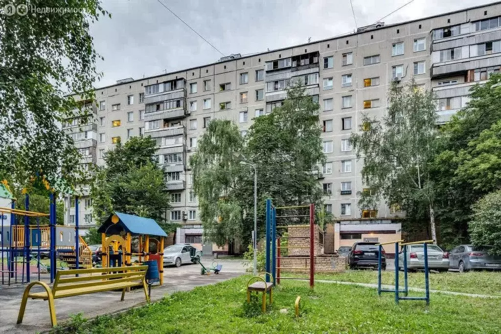 3-комнатная квартира: Москва, Аминьевское шоссе, 32 (52 м) - Фото 1