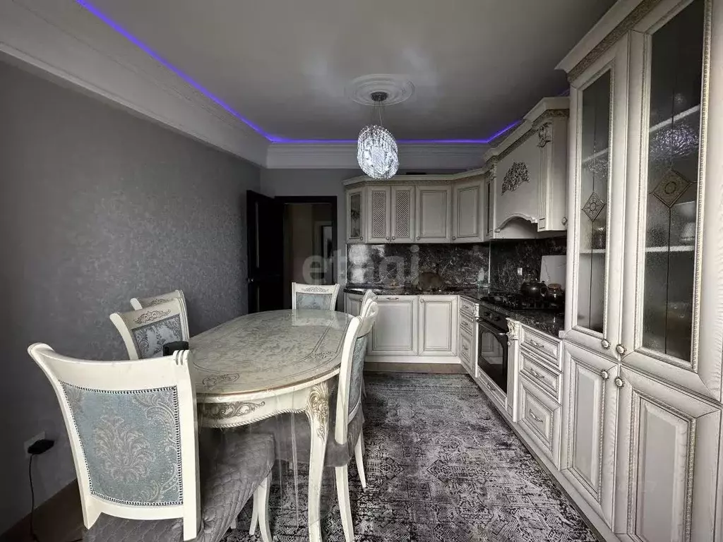 3-к кв. Дагестан, Каспийск ул. М. Халилова, 32 (90.0 м) - Фото 0