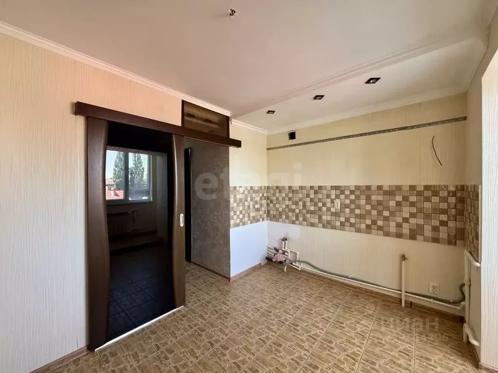 3-к кв. Карачаево-Черкесия, Черкесск ул. Имени Ворошилова, 47 (63.9 м) - Фото 0