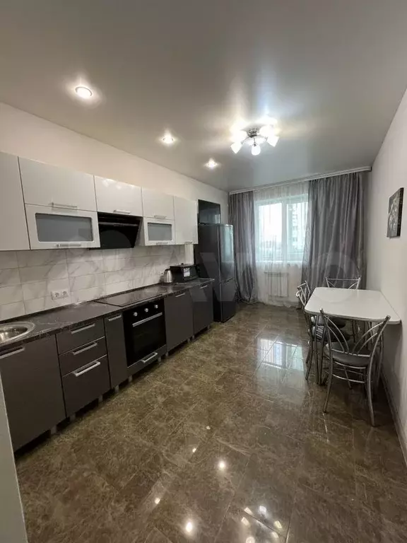 3-к. квартира, 80 м, 1/14 эт. - Фото 0