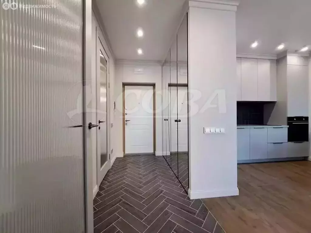 2-комнатная квартира: Тюмень, улица Фармана Салманова, 1 (53 м) - Фото 2