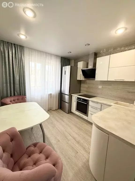 3-комнатная квартира: Братск, улица Возрождения, 6 (67.5 м) - Фото 1