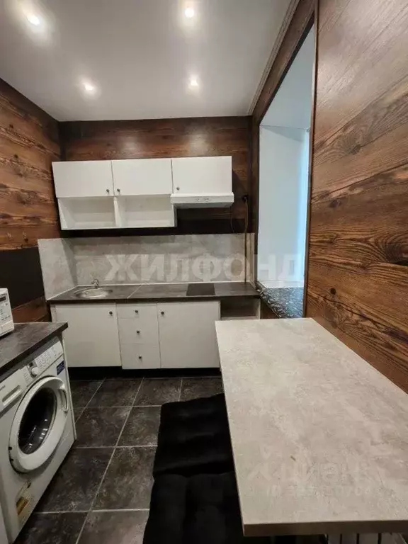 Студия Новосибирская область, Новосибирск ул. Блюхера, 8 (32.0 м) - Фото 2