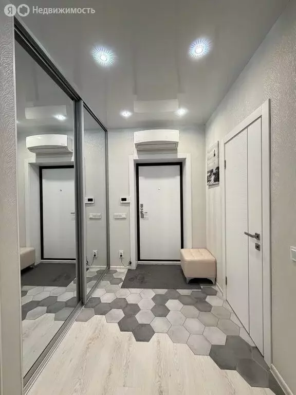 3-комнатная квартира: Уссурийск, улица Александра Зеленского, 34 (55.5 ... - Фото 0