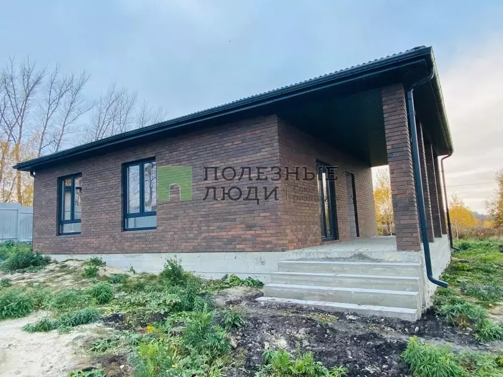 Дом в Орловская область, Орловский район, пос. Хвощевский ул. ... - Фото 1