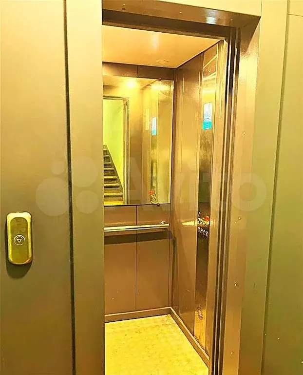 Комната 15 м в 3-к., 2/8 эт. - Фото 1