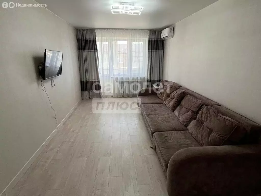 3-комнатная квартира: Элиста, Ипподромная улица, 107к3 (63.2 м) - Фото 1