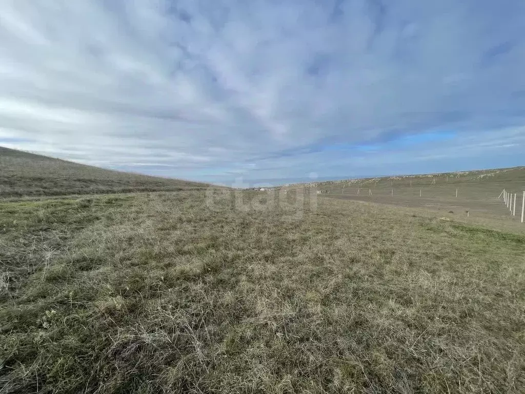 Участок в Крым, Ленинский район, Мысовское с/пос, с. Семеновка ул. ... - Фото 0