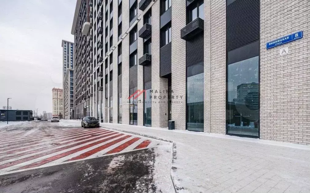 Продажа торгового помещения в жилом комлексе  Настоящее - Фото 1