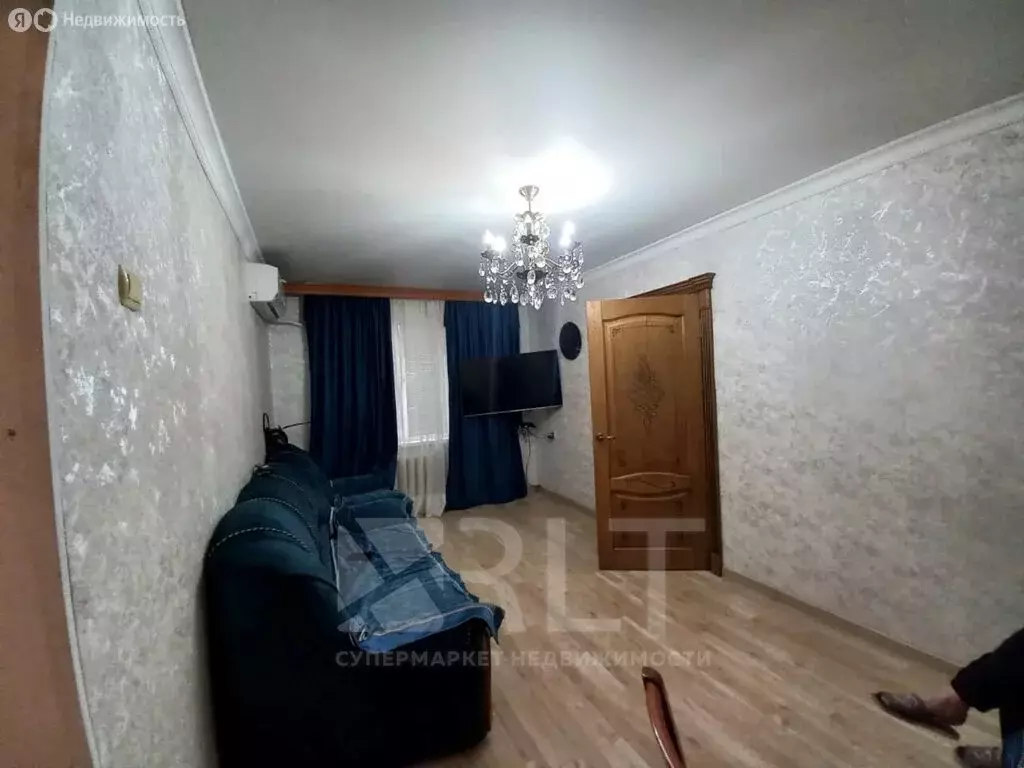 2-комнатная квартира: Махачкала, проспект Имама Шамиля, 38А (40 м) - Фото 0