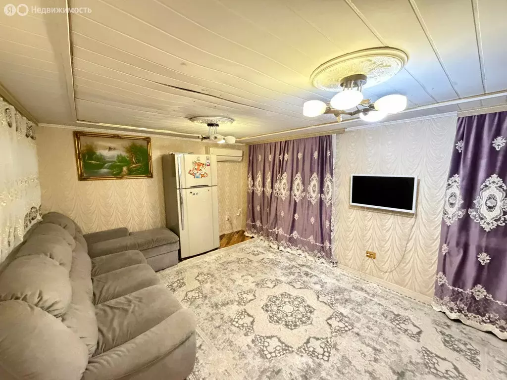 3-комнатная квартира: Нальчик, улица Суворова, 21 (65 м) - Фото 1