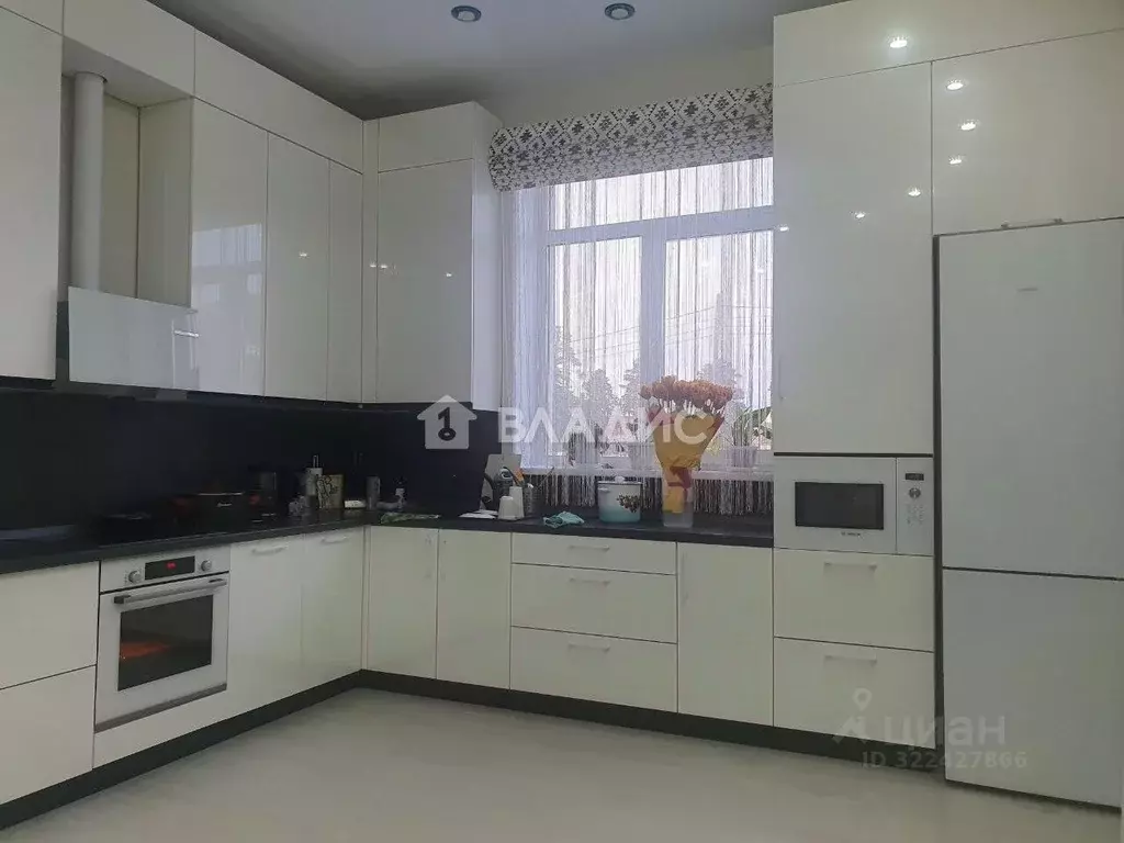 Дом в Бурятия, Улан-Удэ 112-й мкр,  (415 м) - Фото 1