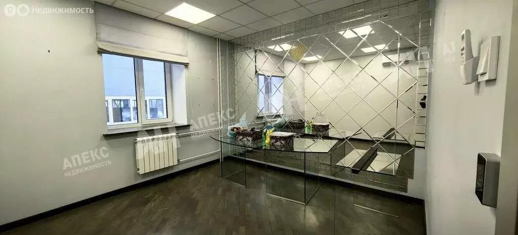 Офис (680 м) - Фото 1