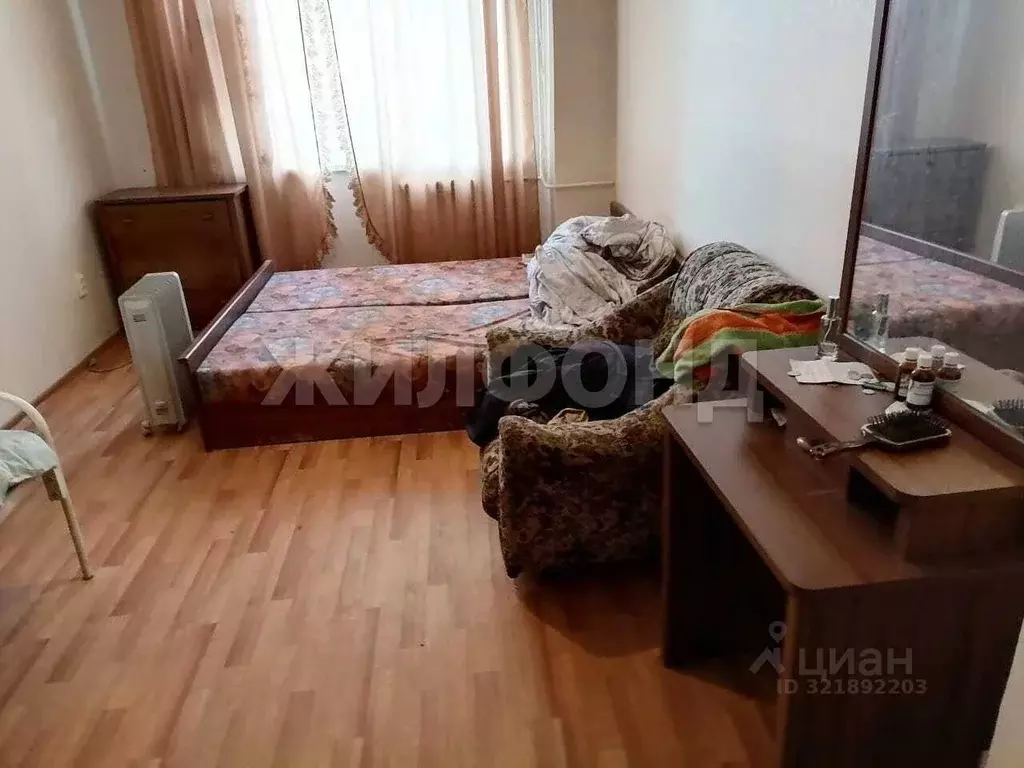 3-к кв. Новосибирская область, Тогучинский район, Горный рп ... - Фото 0