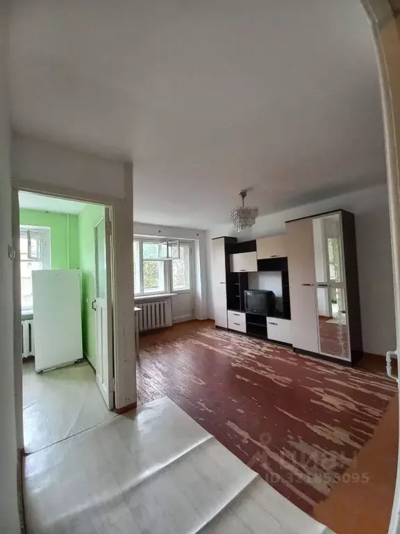 1-к кв. Свердловская область, Екатеринбург ул. Ильича, 52 (30.9 м) - Фото 0