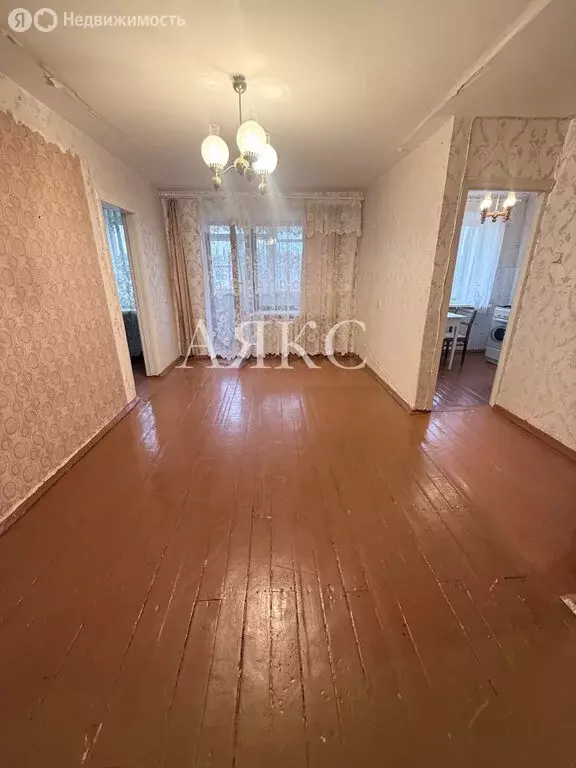 3-комнатная квартира: Салават, улица Калинина, 51 (56 м) - Фото 1