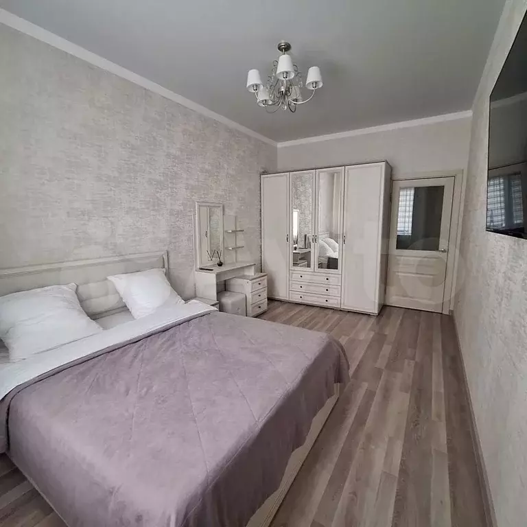 2-к. квартира, 65 м, 1/3 эт. - Фото 1