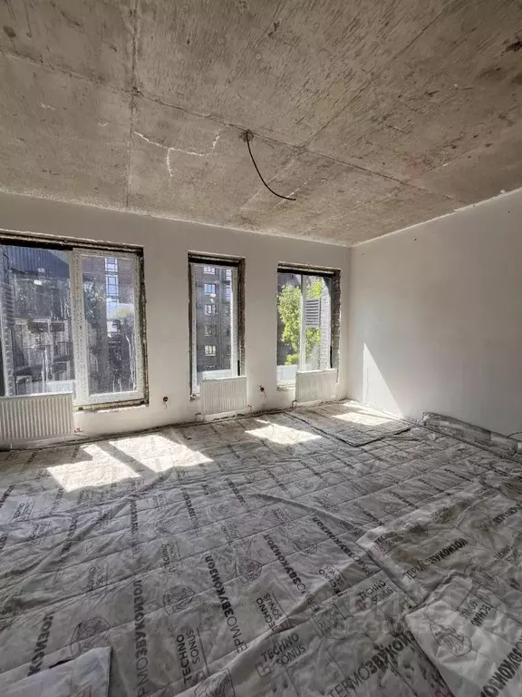 Студия Оренбургская область, Оренбург ул. Маршала Жукова, 27 (30.0 м) - Фото 1