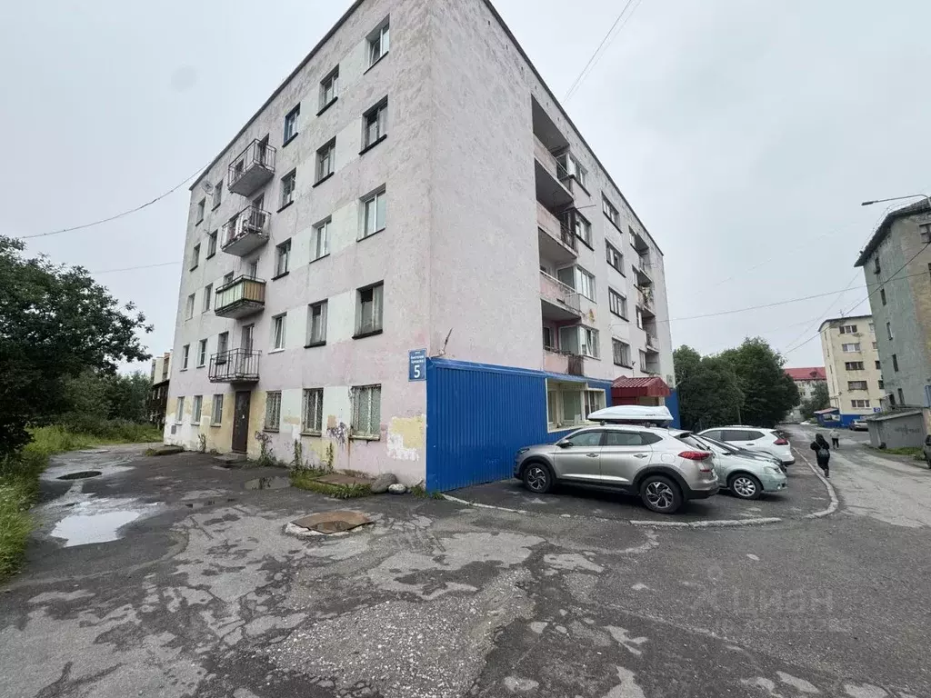 Комната Мурманская область, Мурманск ул. Анатолия Бредова, 5 (11.9 м) - Фото 0