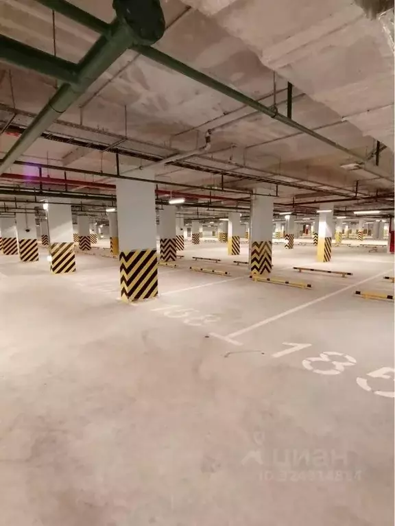 Гараж в Московская область, Ленинский городской округ, пос. Битца ... - Фото 1