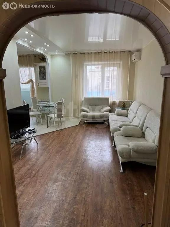 3-комнатная квартира: Астрахань, проезд Николая Островского, 4к2 (75.1 ... - Фото 1