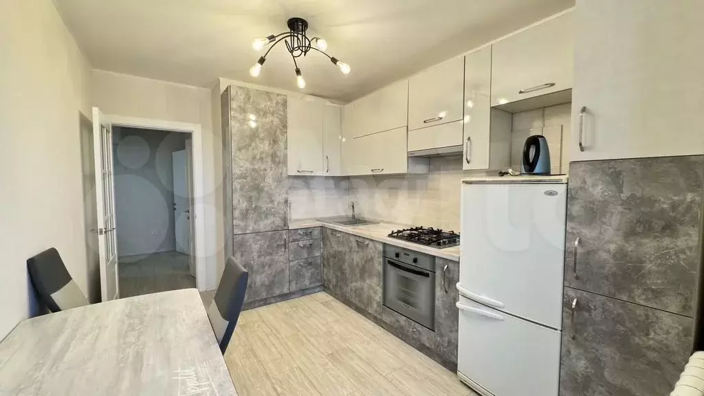 1-к. квартира, 38,1 м, 8/10 эт. - Фото 1