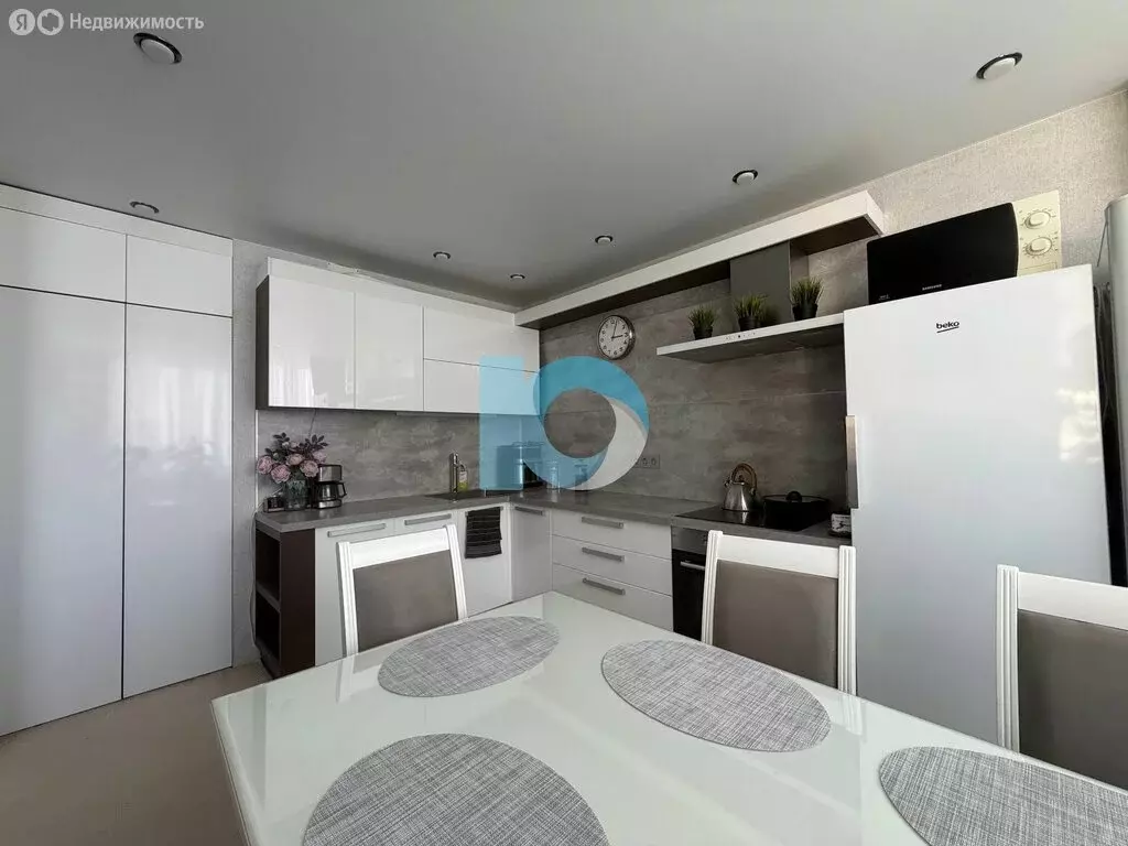 2-комнатная квартира: Уфа, Черниковская улица, 18 (65.6 м) - Фото 1