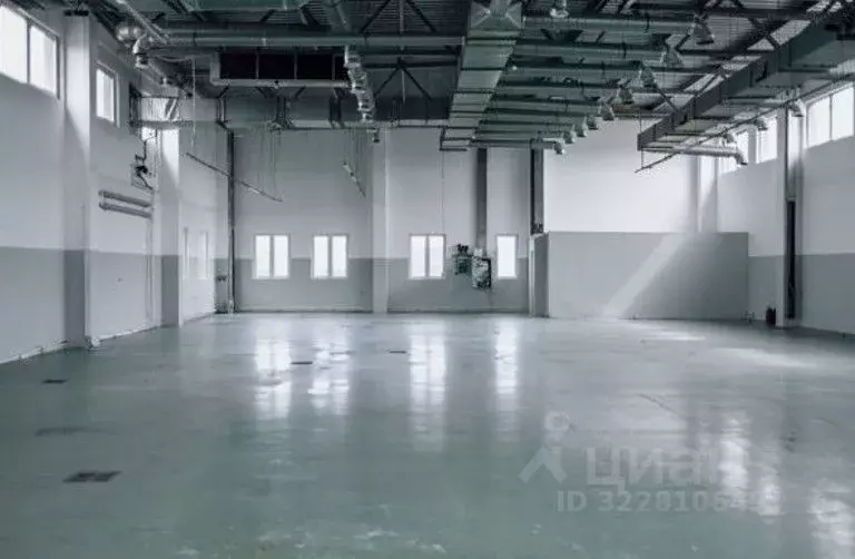 Производственное помещение в Санкт-Петербург дор. Нефтяная, 1 (2330 м) - Фото 1