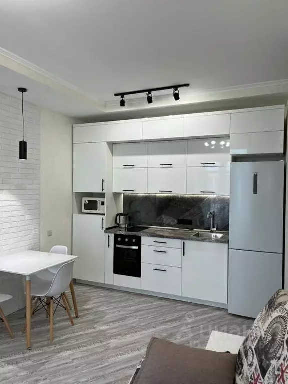 2-к кв. Алтайский край, Барнаул ул. 1905 года, 25 (45.0 м) - Фото 0