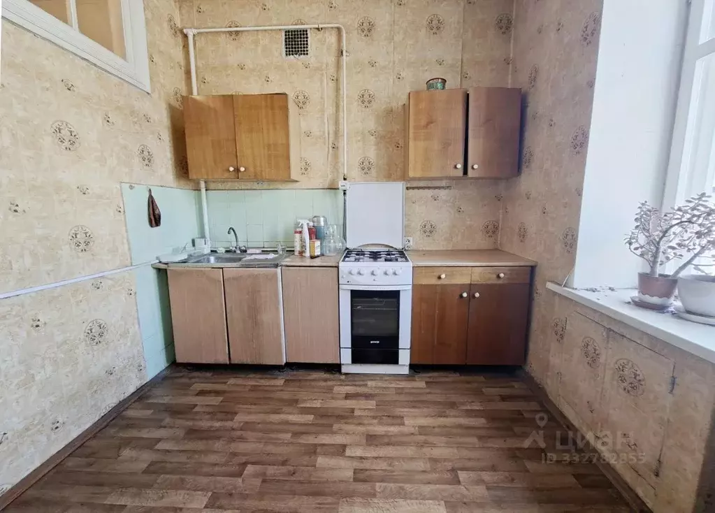 3-к кв. Брянская область, Брянск ул. Куйбышева, 19 (73.0 м) - Фото 2