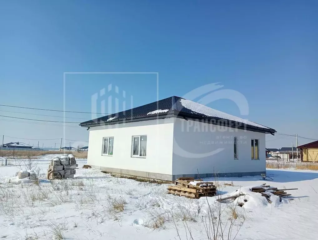 Дом в Воронежская область, Новоусманский район, Отрадненское с/пос, с. ... - Фото 1