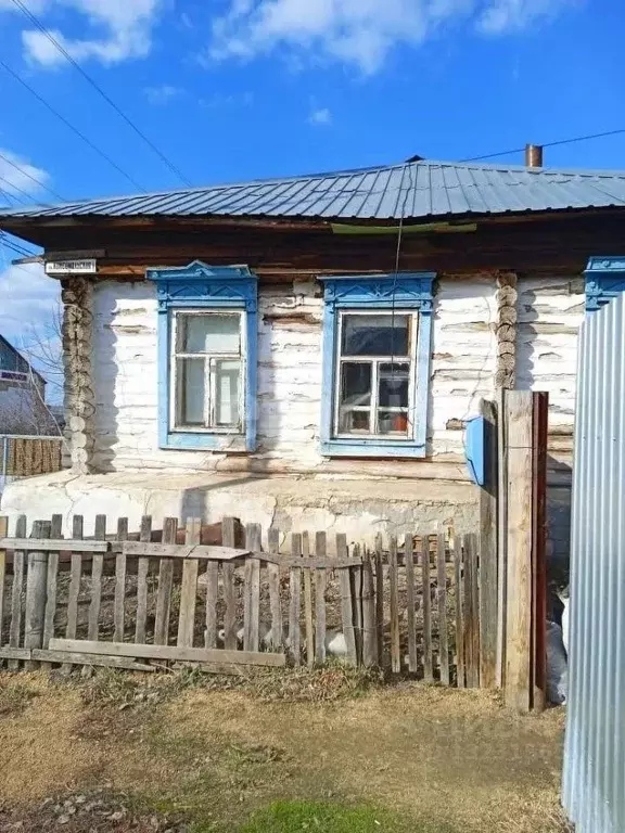 Дом в Челябинская область, с. Уйское ул. Комсомольская (20 м) - Фото 0