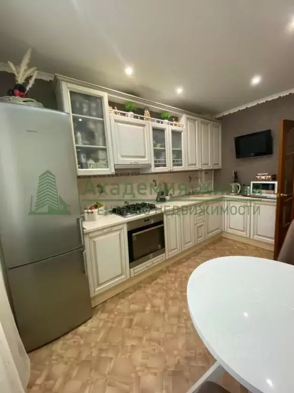 3-к кв. Саратовская область, Энгельс Энгельс-1 мкр, 81 (65.0 м) - Фото 1