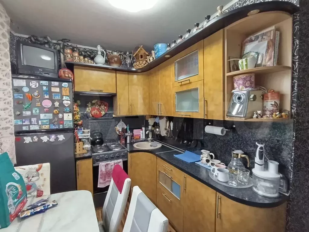 4-к. квартира, 60 м, 4/5 эт. - Фото 0
