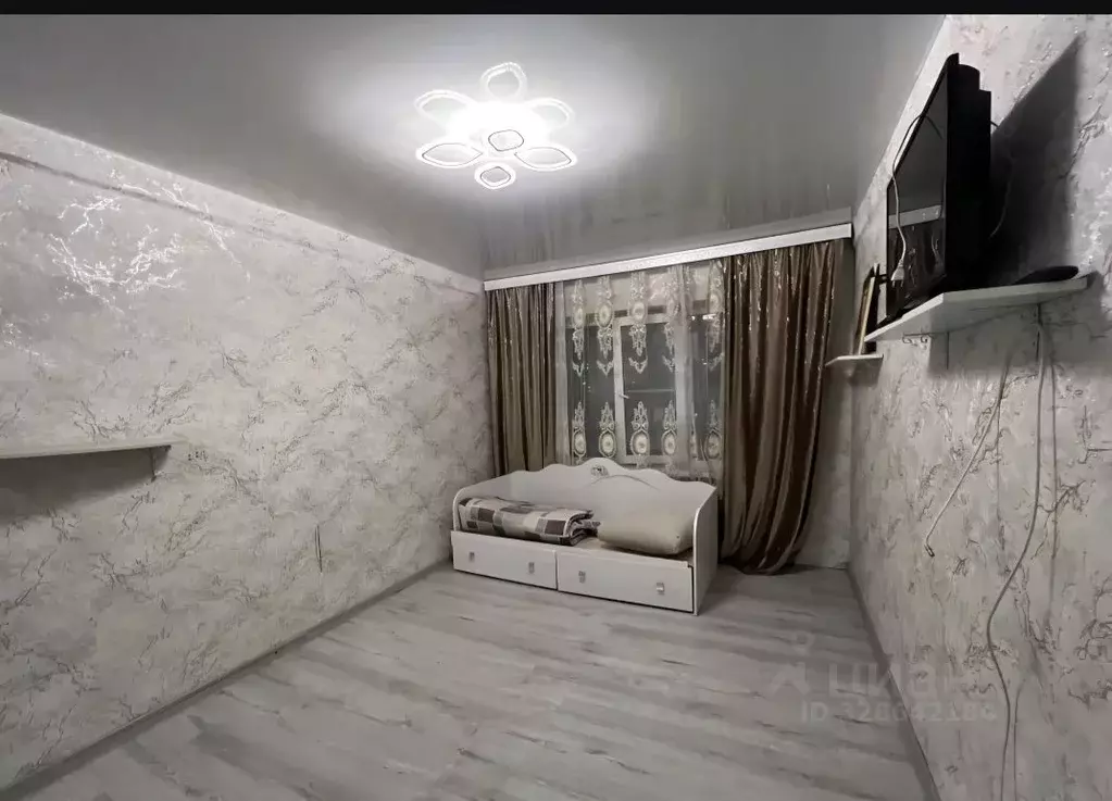 Комната Свердловская область, Екатеринбург ул. Ангарская, 52/1 (15.0 ... - Фото 1