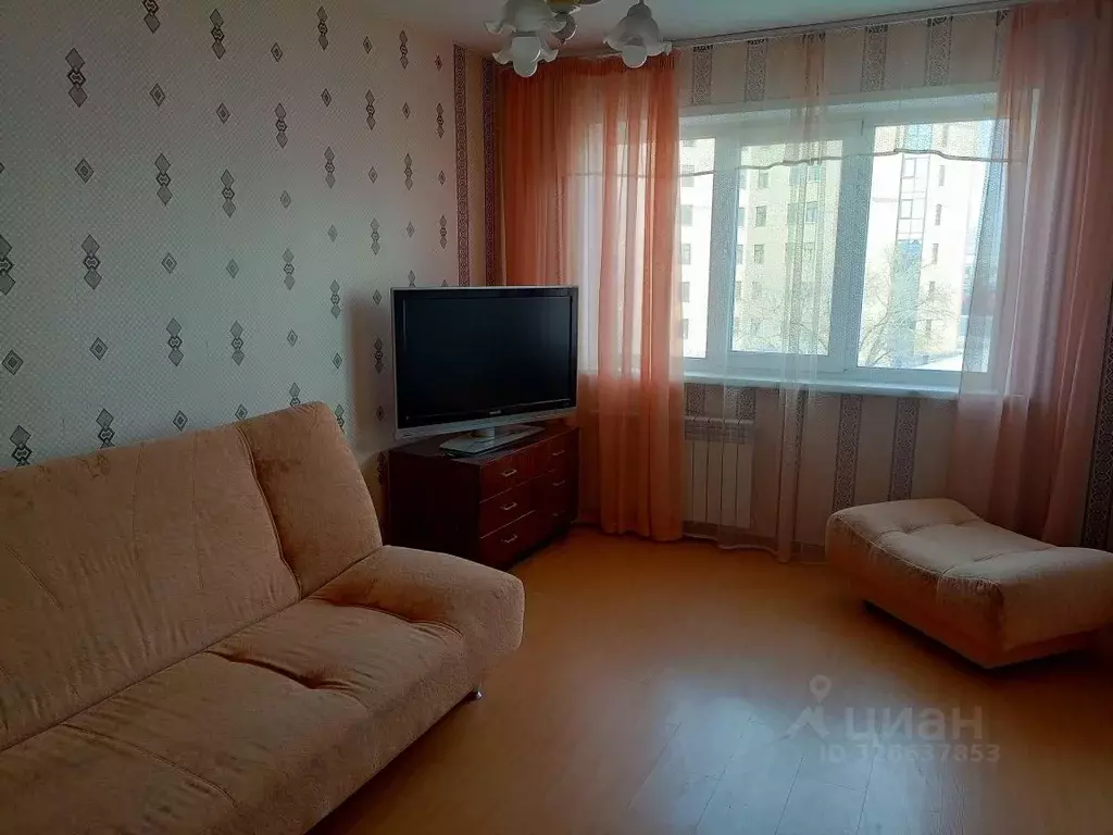 2-к кв. Омская область, Омск ул. Труда, 1 (48.0 м) - Фото 1