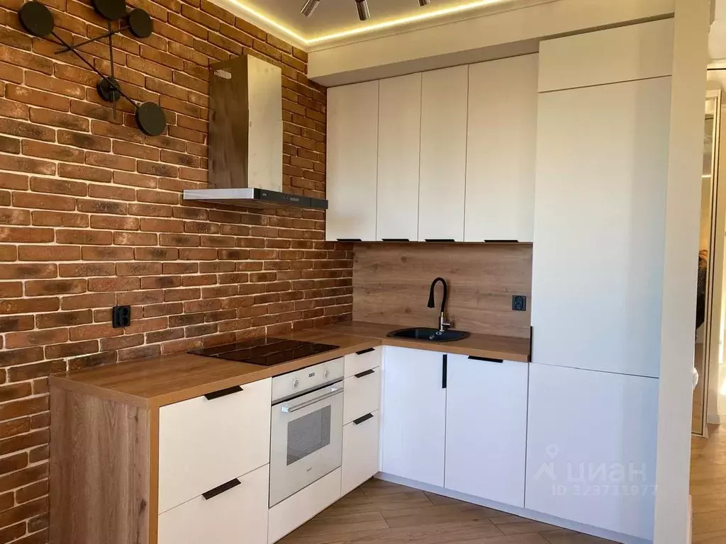 3-к кв. Омская область, Омск ул. Перелета, 28 (67.0 м) - Фото 1