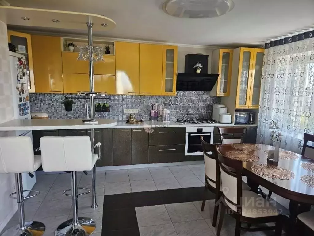 3-к кв. Саратовская область, Энгельс ул. Тельмана, 150/5 (105.0 м) - Фото 1