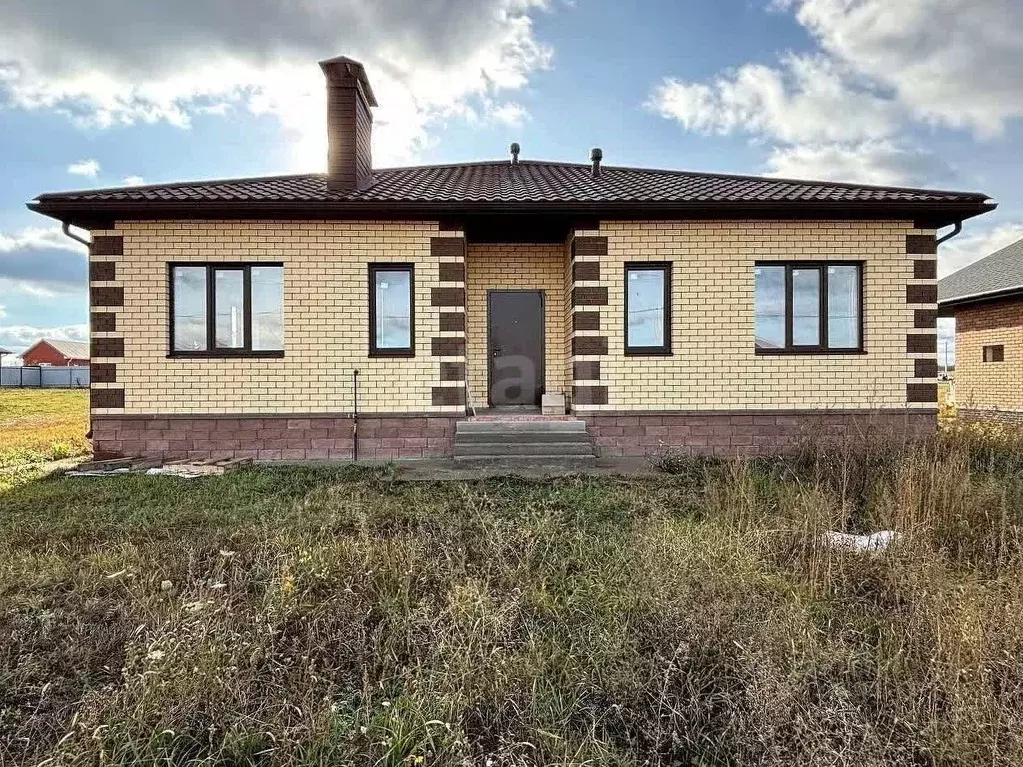 Дом в Курская область, Курский район, Нижнемедведицкий сельсовет, д. ... - Фото 1