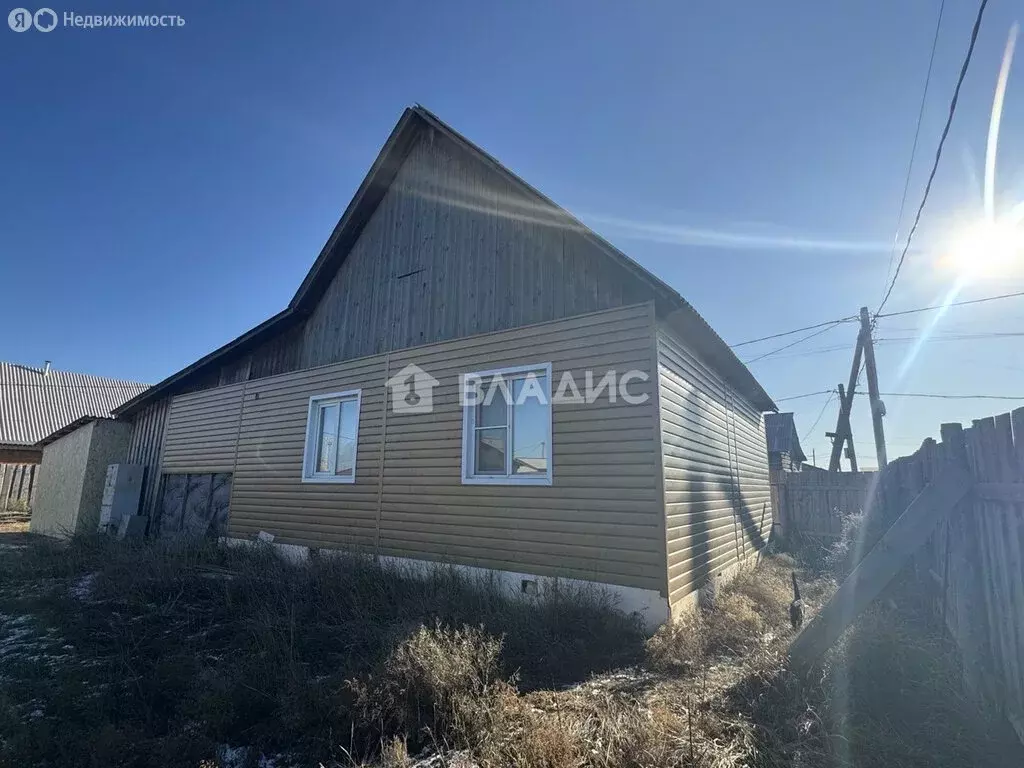 Дом в Иволгинский район, сельское поселение Гурульбинское, село ... - Фото 1