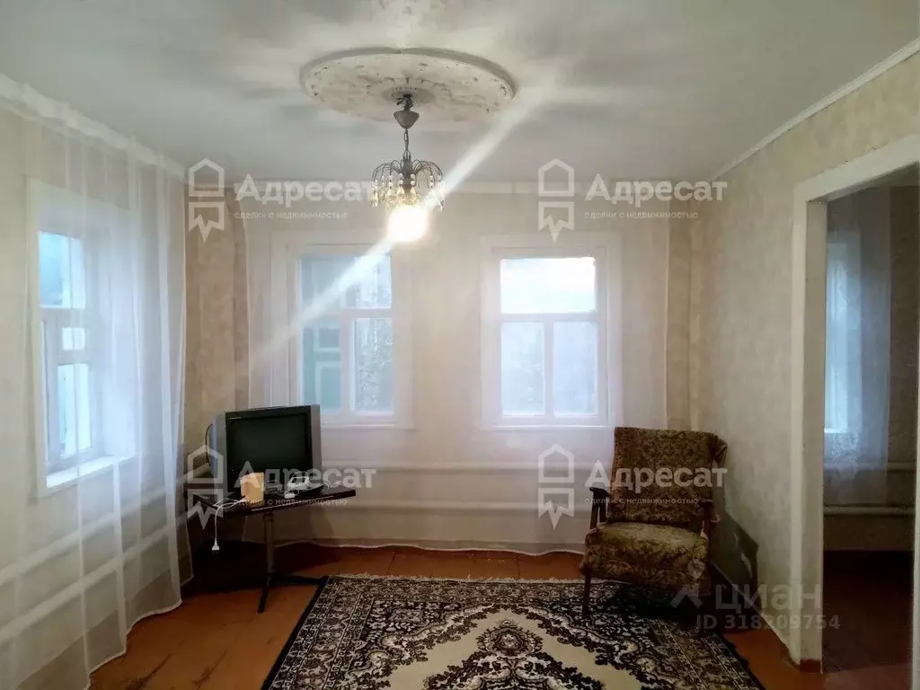 Дом в Волгоградская область, Волгоград Шефская ул. (46 м) - Фото 1